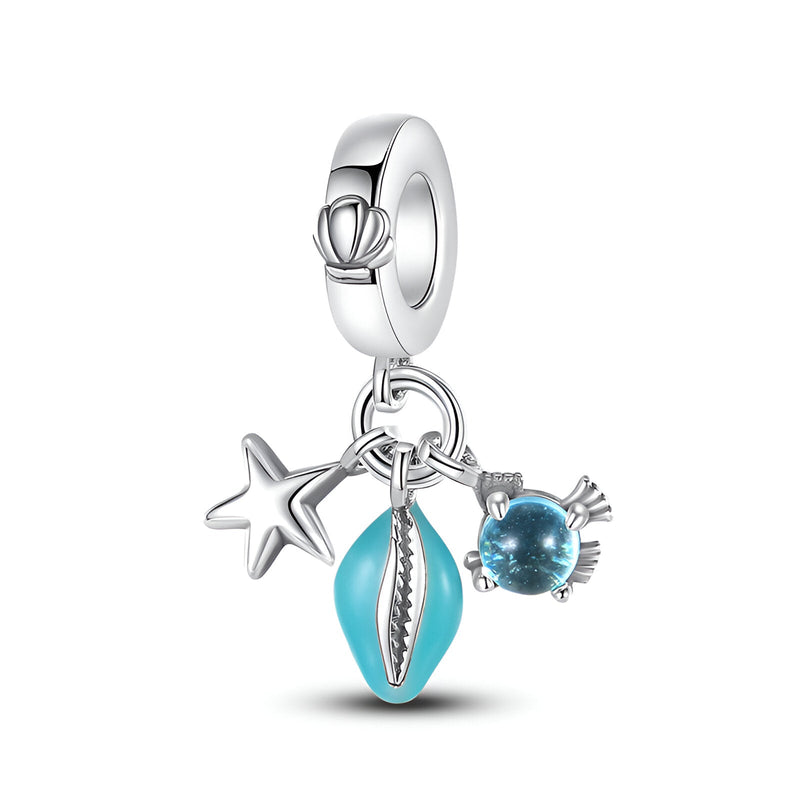Charm pendentif argenté avec étoile de mer, coquillage turquoise et breloque crabe bleue.