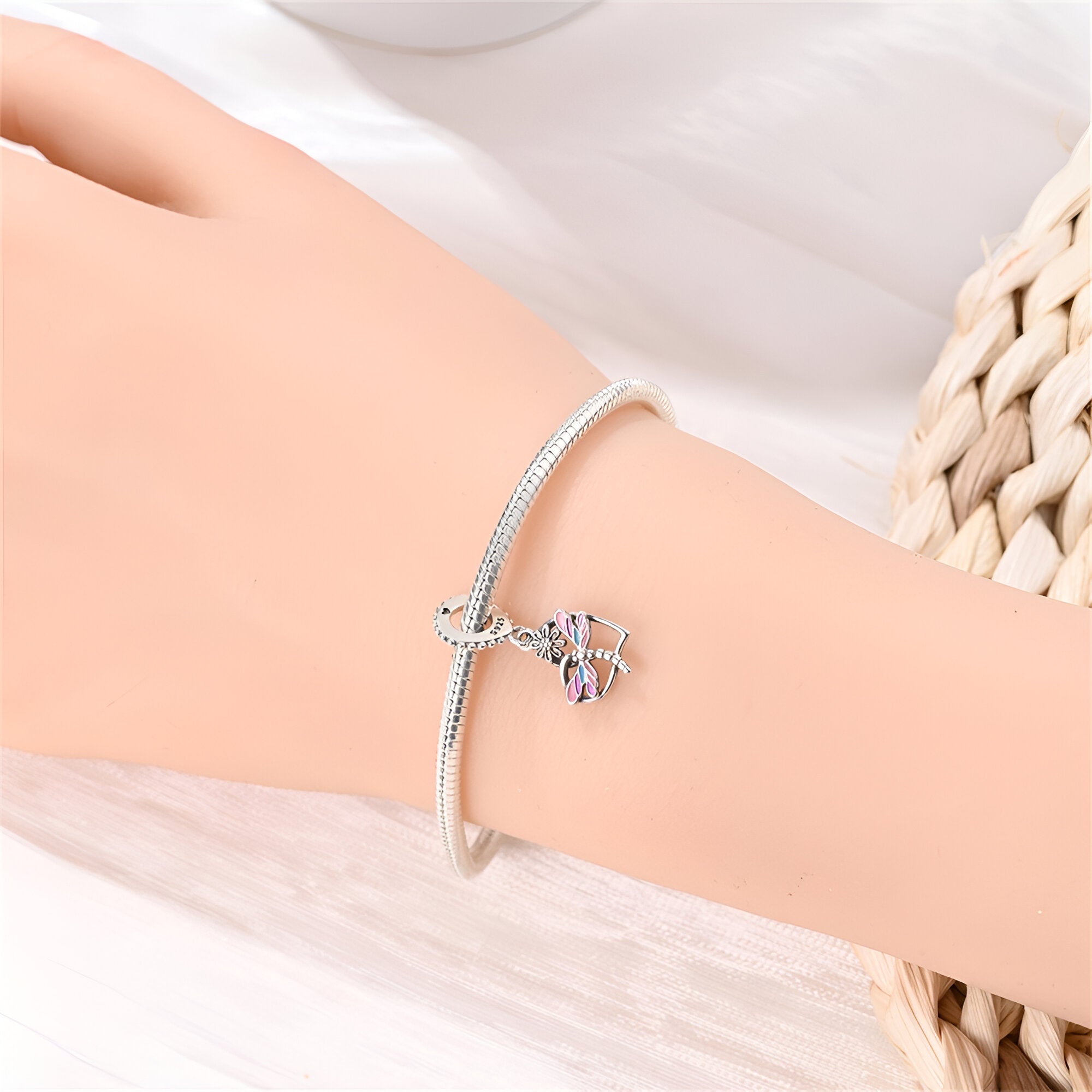 Charm pendant en argent, coeur incrusté d'une libellule, pour femme, modèle Beline - La Boutique du Bracelet