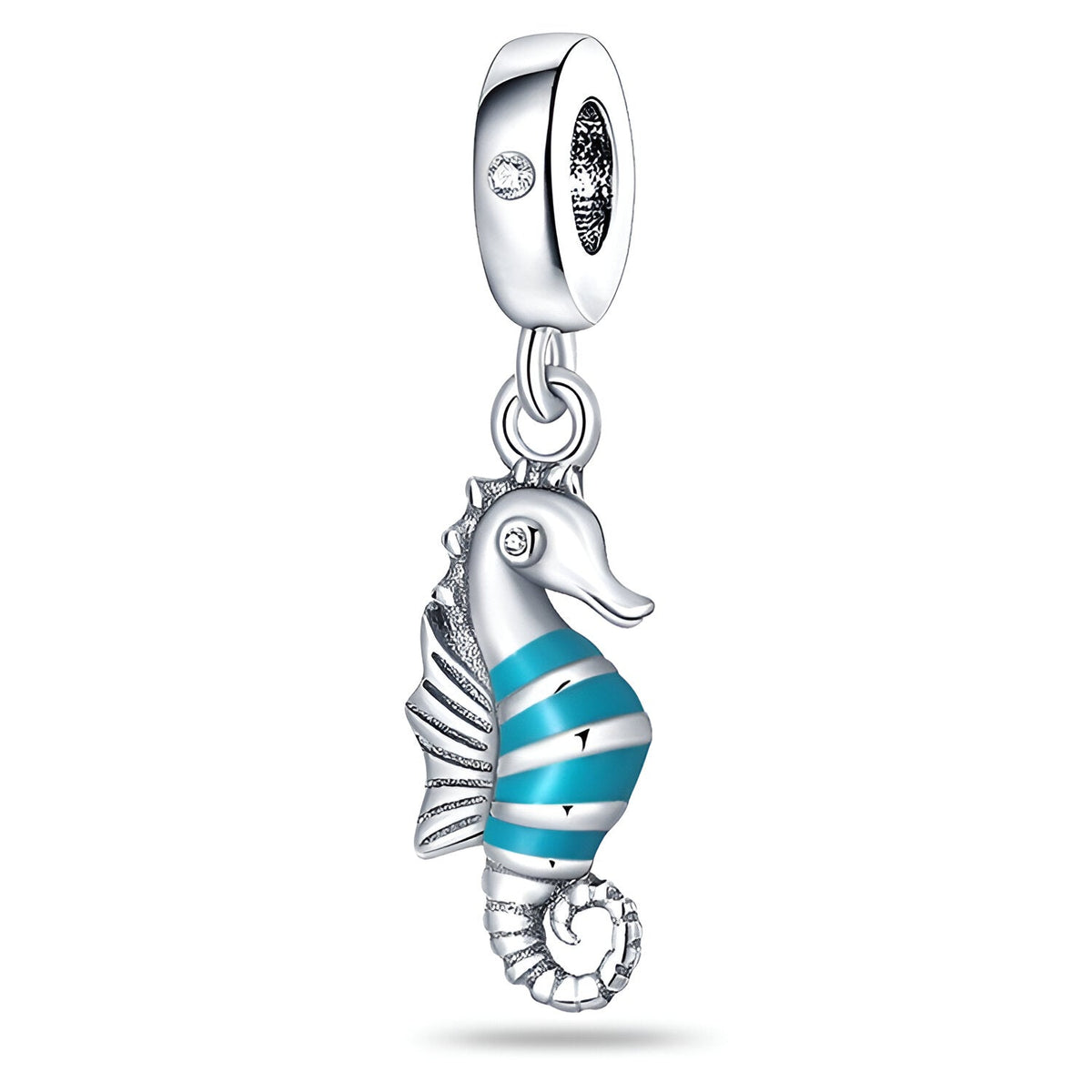 Pendentif charme hippocampe argent avec rayures bleues et pierre brillante sur l'œil.