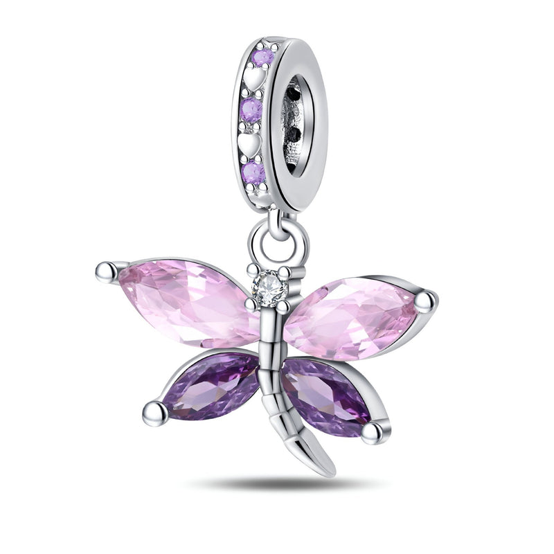 Pendentif libellule argent avec ailes en pierres roses et violettes, style délicat.
