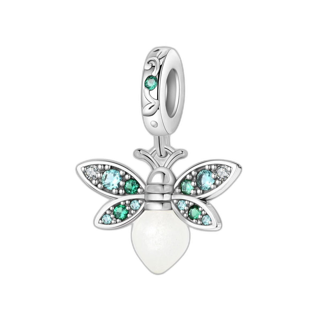 Charm-Anhänger, klassischer Glühwürmchen-Anhänger mit Flügeln, besetzt mit grünen Zirkonia und einem perlmuttfarbenen Abdomen, für Damen, Modell Funkelnde Smaragd-Glühwürmchen