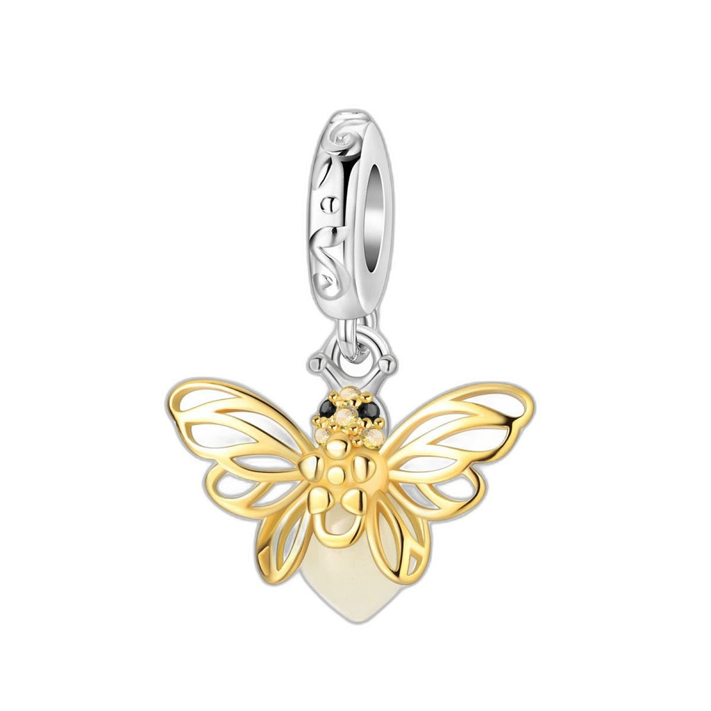 Charm-Anhänger, elegante Glühwürmchen mit durchbrochenen goldenen Flügeln und schimmerndem, phosphoreszierendem Perlmuttbauch, für Damen, Modell Luciole Ailes Dorées