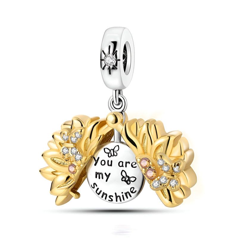 Charm pendentif tournesol ouvert doré avec cristaux et médaille argentée gravée "You are my sunshine".
