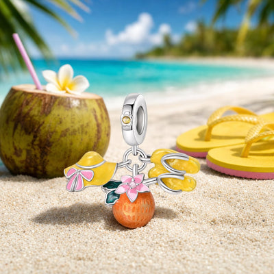 Colgante charm, trío playa sombrero de sol coco y sandalias, para mujer, modelo Solaria