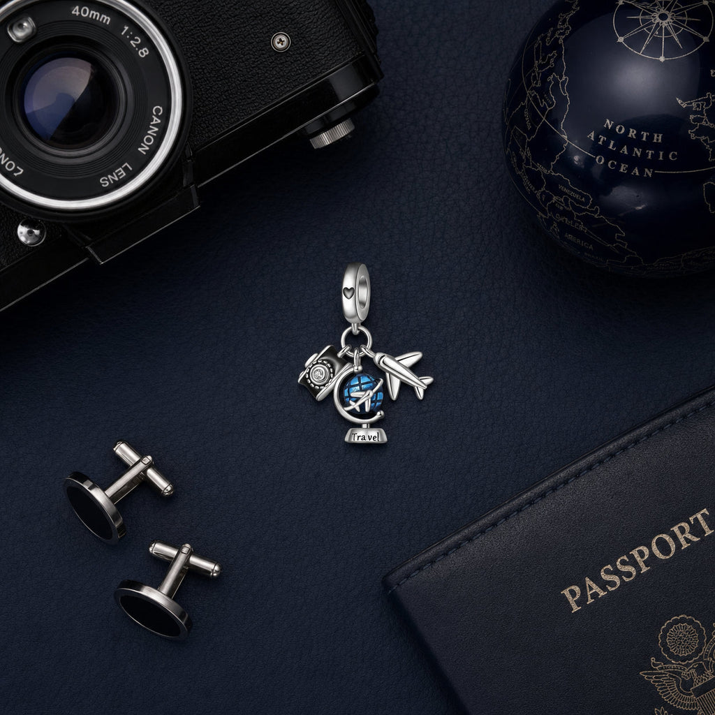 Colgante charm, trío viaje avión globo y maleta, para mujer, modelo Trifolia