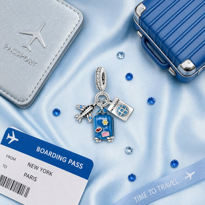 Charm pendant, trio voyage valise bleue avion et passeport, pour femme, modèle Azurea