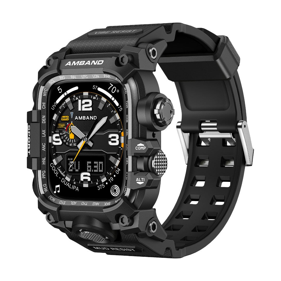 Montre tactique noire avec coque renforcée en alliage de zinc et bracelet silicone perforé.