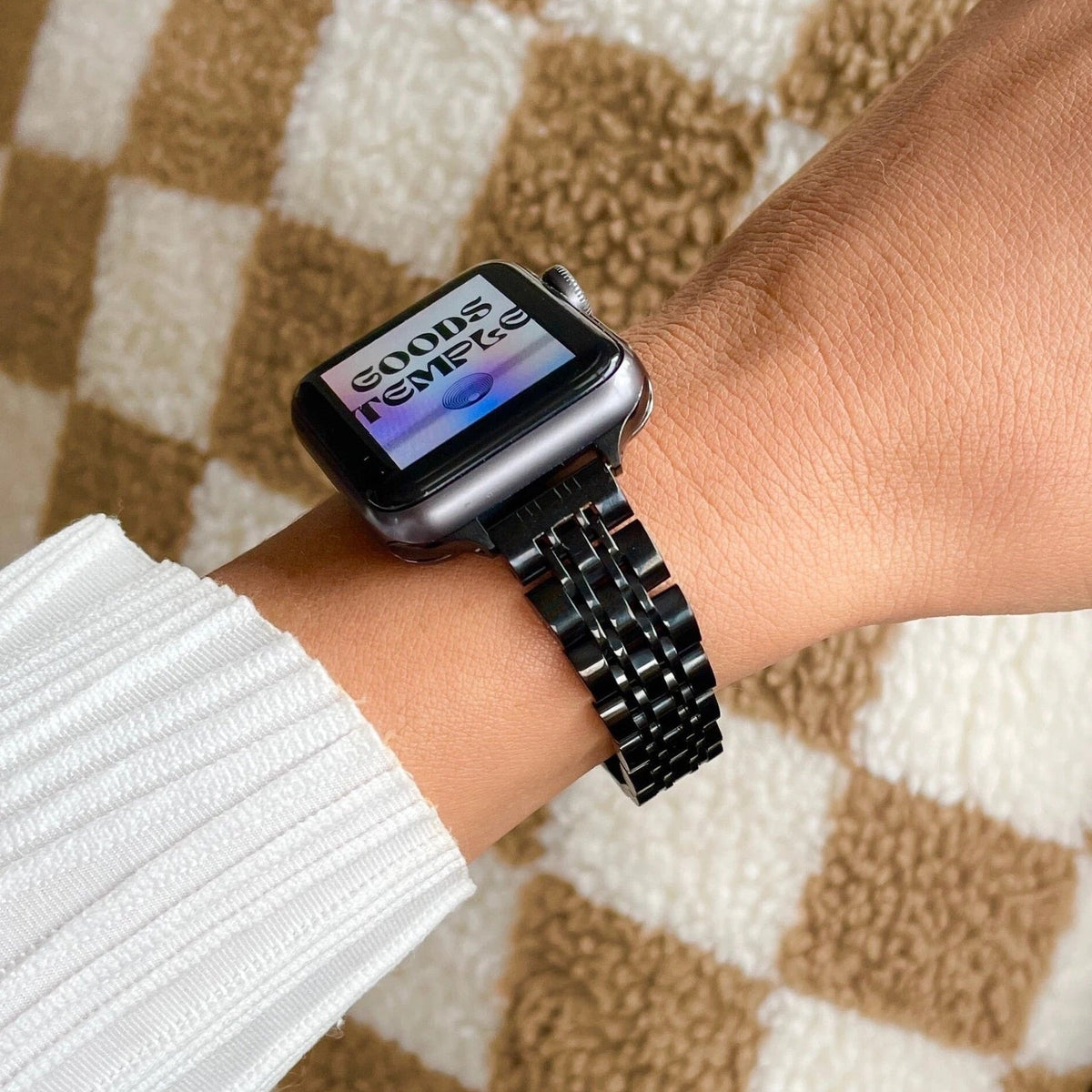 Apple Watch-armbånd i rustfrit stål, fem-rækket mesh med integreret cover, model Payda