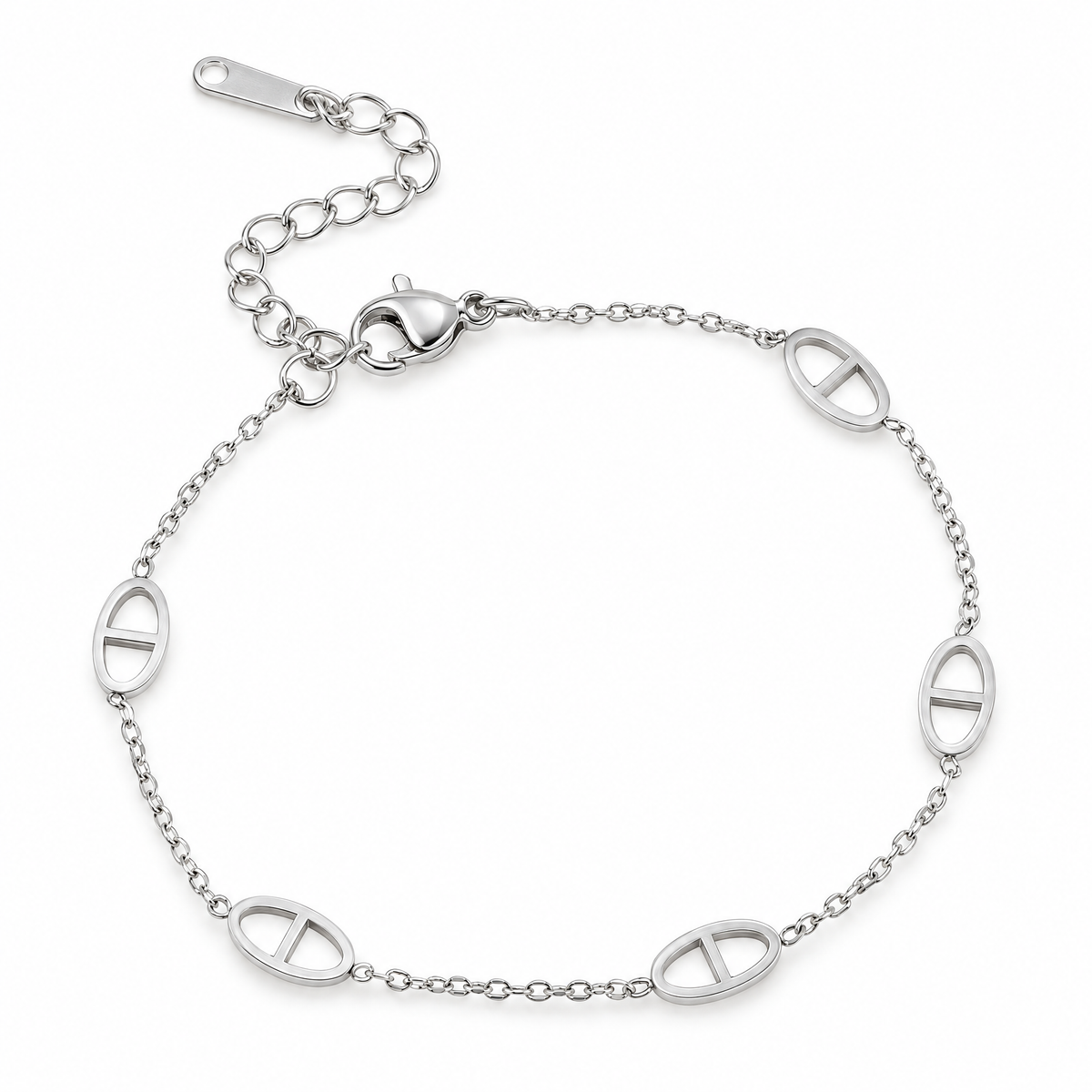 Packshot studio bracelet Bracelet chaîne, double D, maille marine, chic et élégant, pour femme, modèle Dayada Argent, vue de face sur fond blanc — 9 octobre 2026