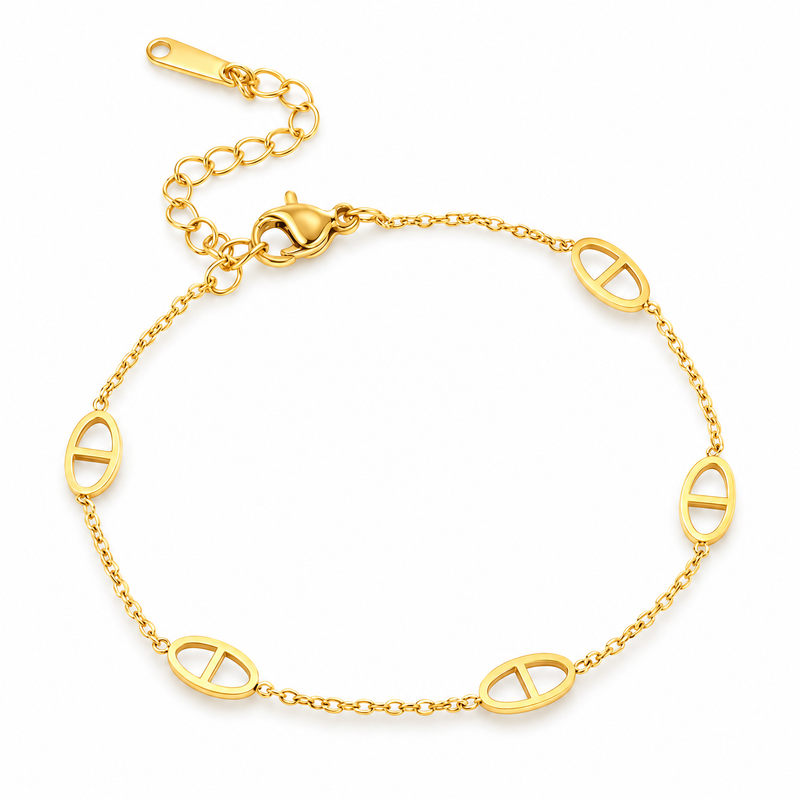 Packshot studio bracelet Bracelet chaîne, double D, maille marine, chic et élégant, pour femme, modèle Dayada Or, vue de face sur fond blanc — 9 octobre 2026