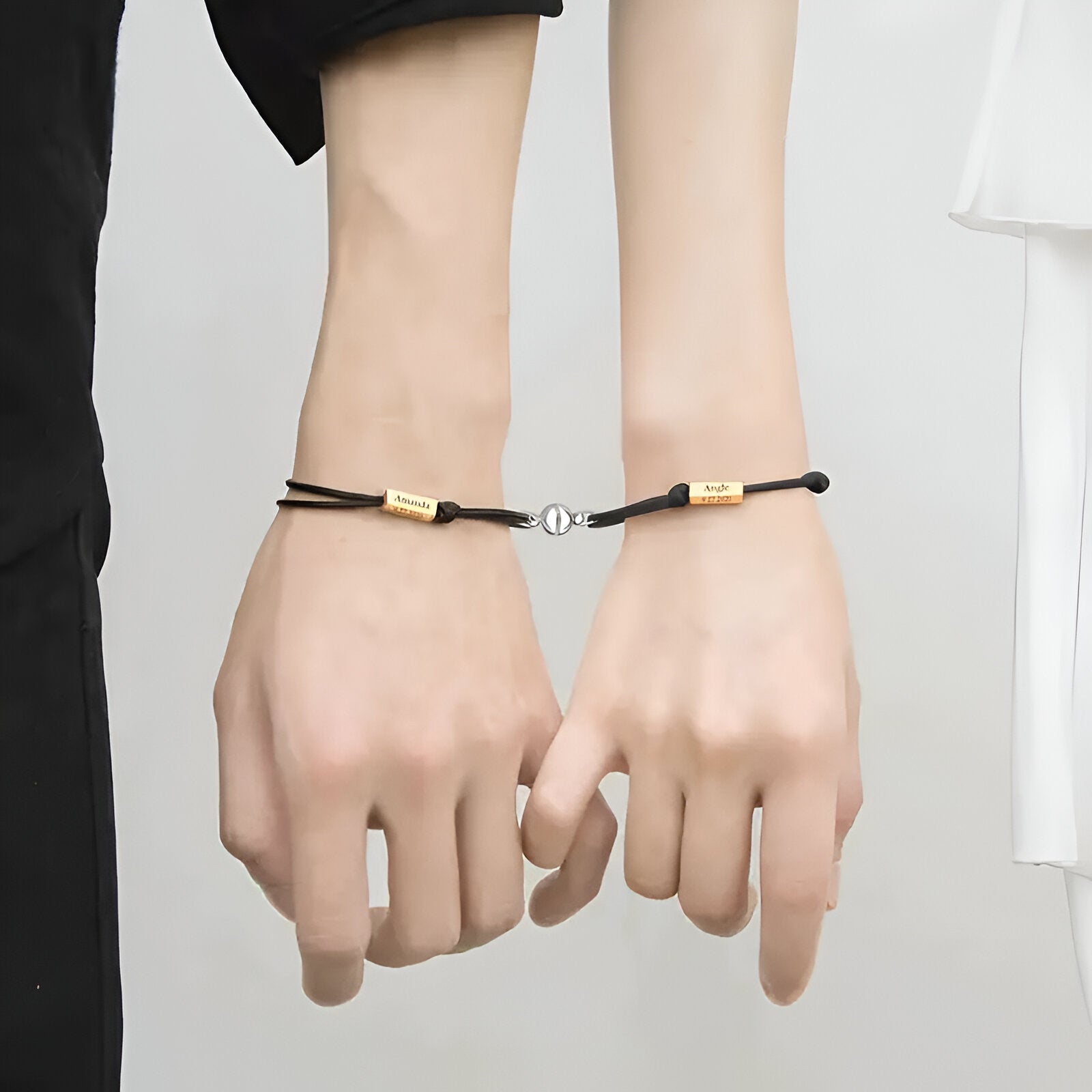 Duo de bracelets cordon personnalisée, en acier inoxydable, idéal pour les couples, modèle Jay - La Boutique du Bracelet