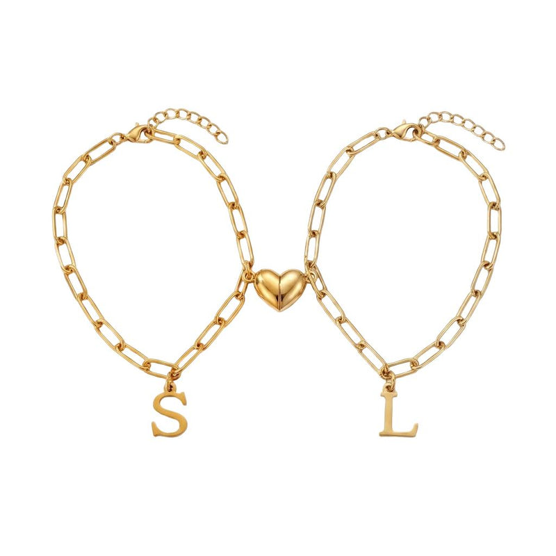 Duo de bracelets couple à maille paperclip acier inoxydable, personnalisables avec initiale, breloque cœur aimantée, taille ajustable, modèle Fondène