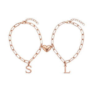 Duo de bracelets couple à maille paperclip acier inoxydable, personnalisables avec initiale, breloque cœur aimantée, taille ajustable, modèle Fondène