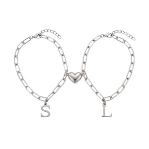 Duo de bracelets couple à maille paperclip acier inoxydable, personnalisables avec initiale, breloque cœur aimantée, taille ajustable, modèle Fondène