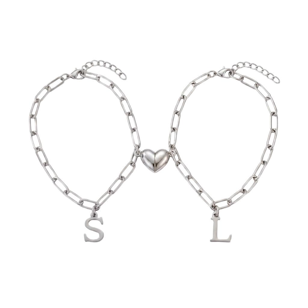Duo de bracelets couple à maille paperclip acier inoxydable, personnalisables avec initiale, breloque cœur aimantée, taille ajustable, modèle Fondène