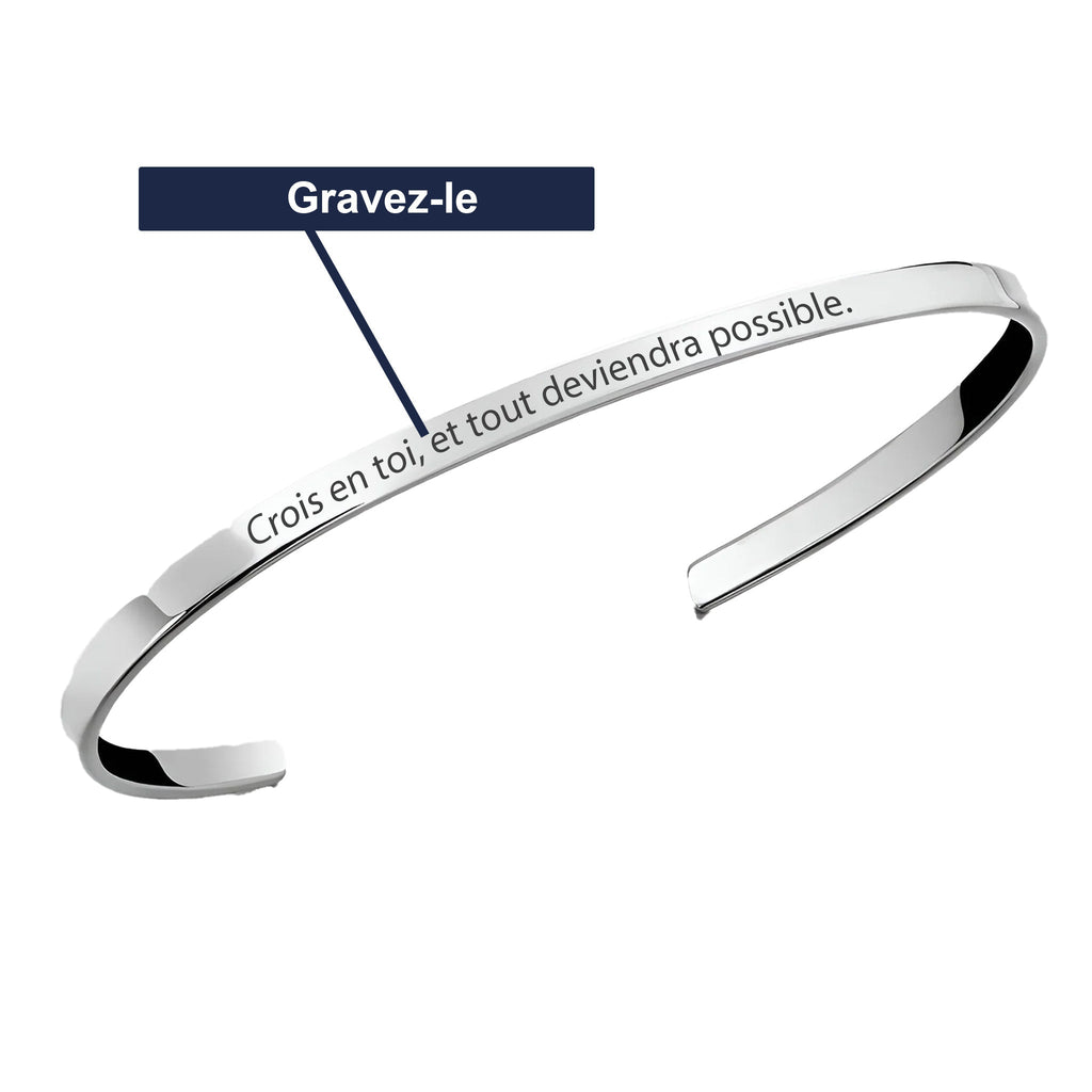 Bracelet jonc homme en acier inoxydable argenté avec gravure personnalisable, fin et minimaliste.