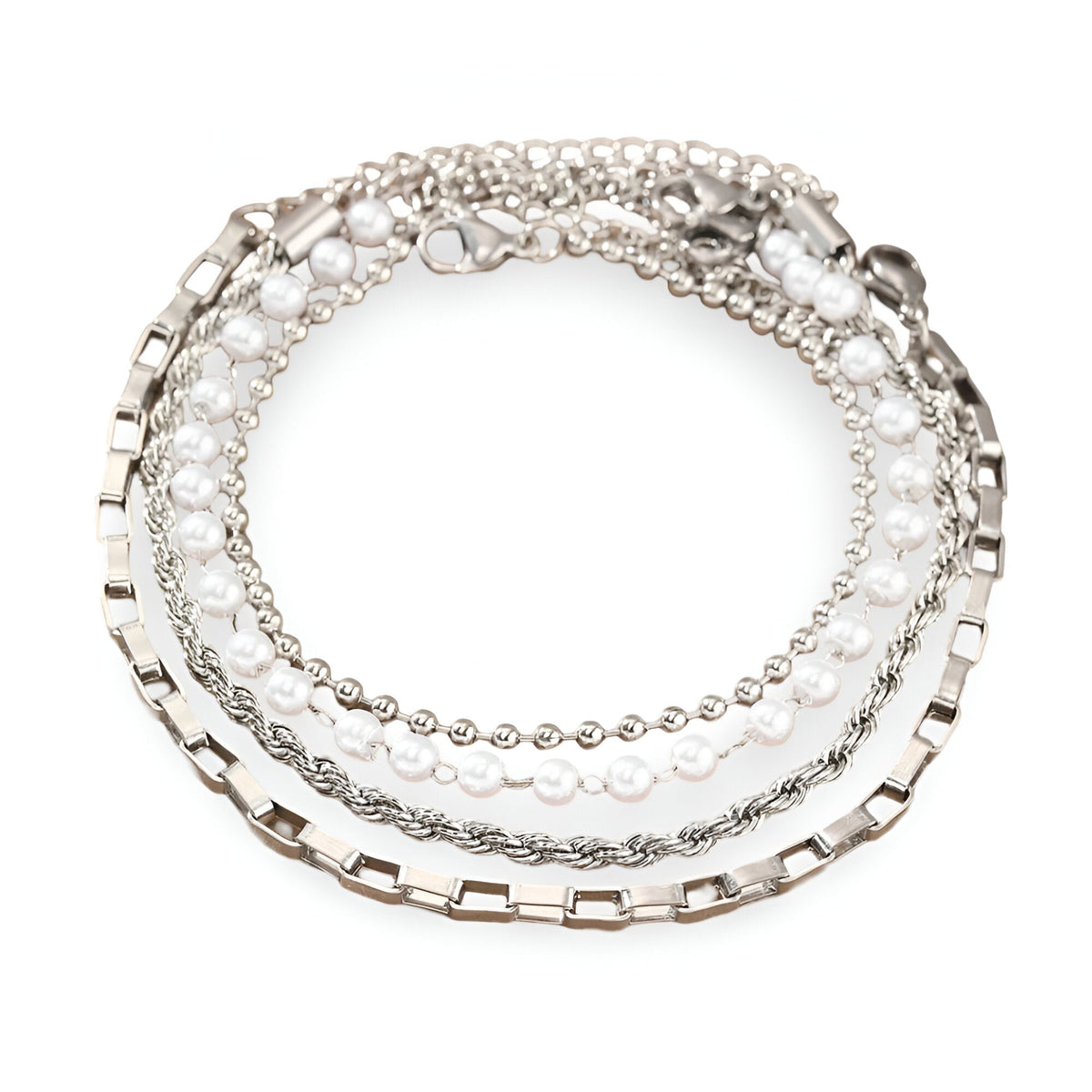 Ensemble de 4 bracelets en acier inoxydable argenté, styles chaîne variés et perles fines.