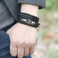 Ensemble de 4 bracelets noirs en microfibre et bois avec design mandala, style mixte, modèle Zamla.