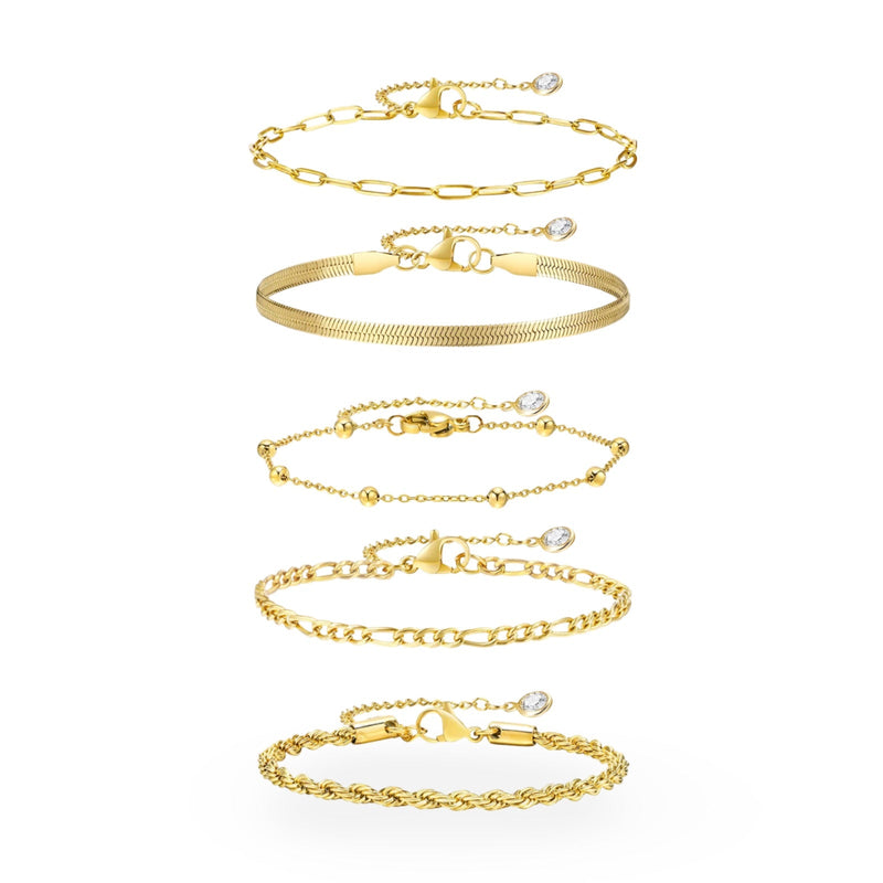 Ensemble de 5 bracelets fins en acier inoxydable doré avec différentes chaînes et textures élégantes.