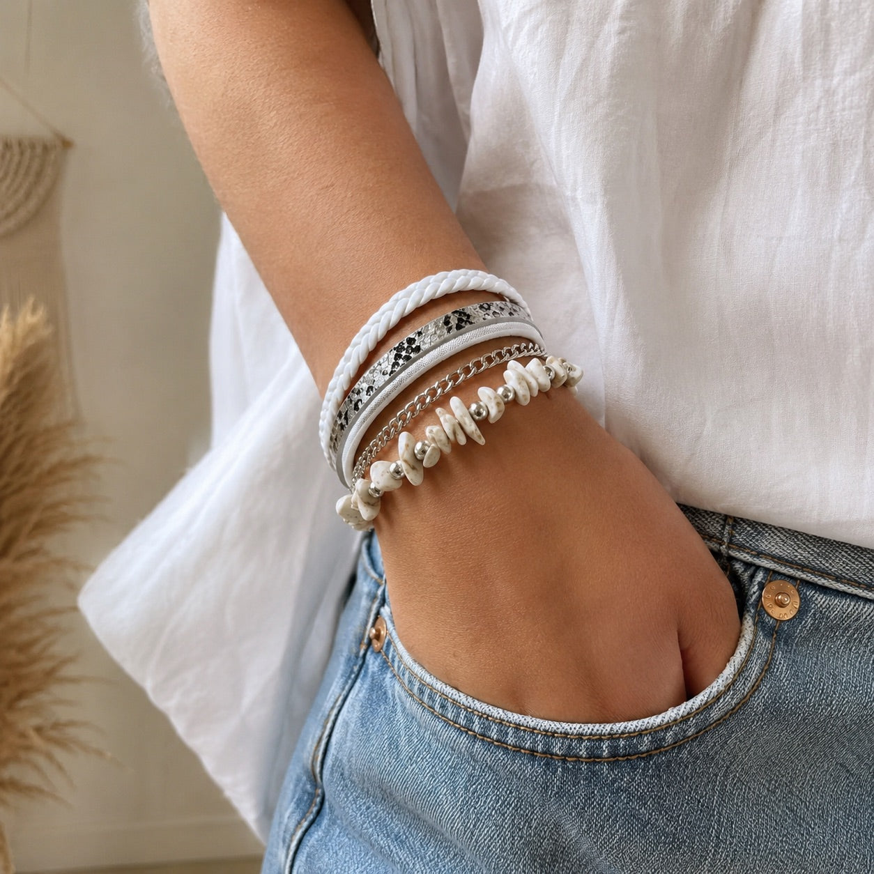 Multi-strand bracelet for women, white turquoise stones, silver-toned stainless steel, magnetic clasp, Iggy model