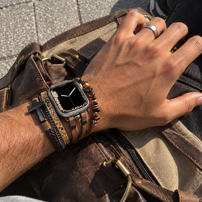Bracelet Apple Watch multirangs avec croix chrétienne, détails contrastés, chaîne élégante, ajustement rapide, Kléder