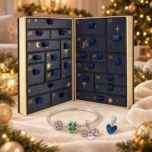 Calendrier de l’Avent ouvert et bracelet à charms — aperçu des découvertes de décembre