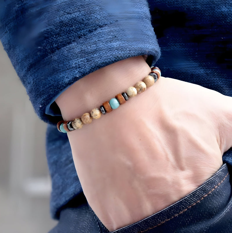 Lot de 2 bracelets homme en perles bois clair et pierres naturelles multicolores, style naturel.