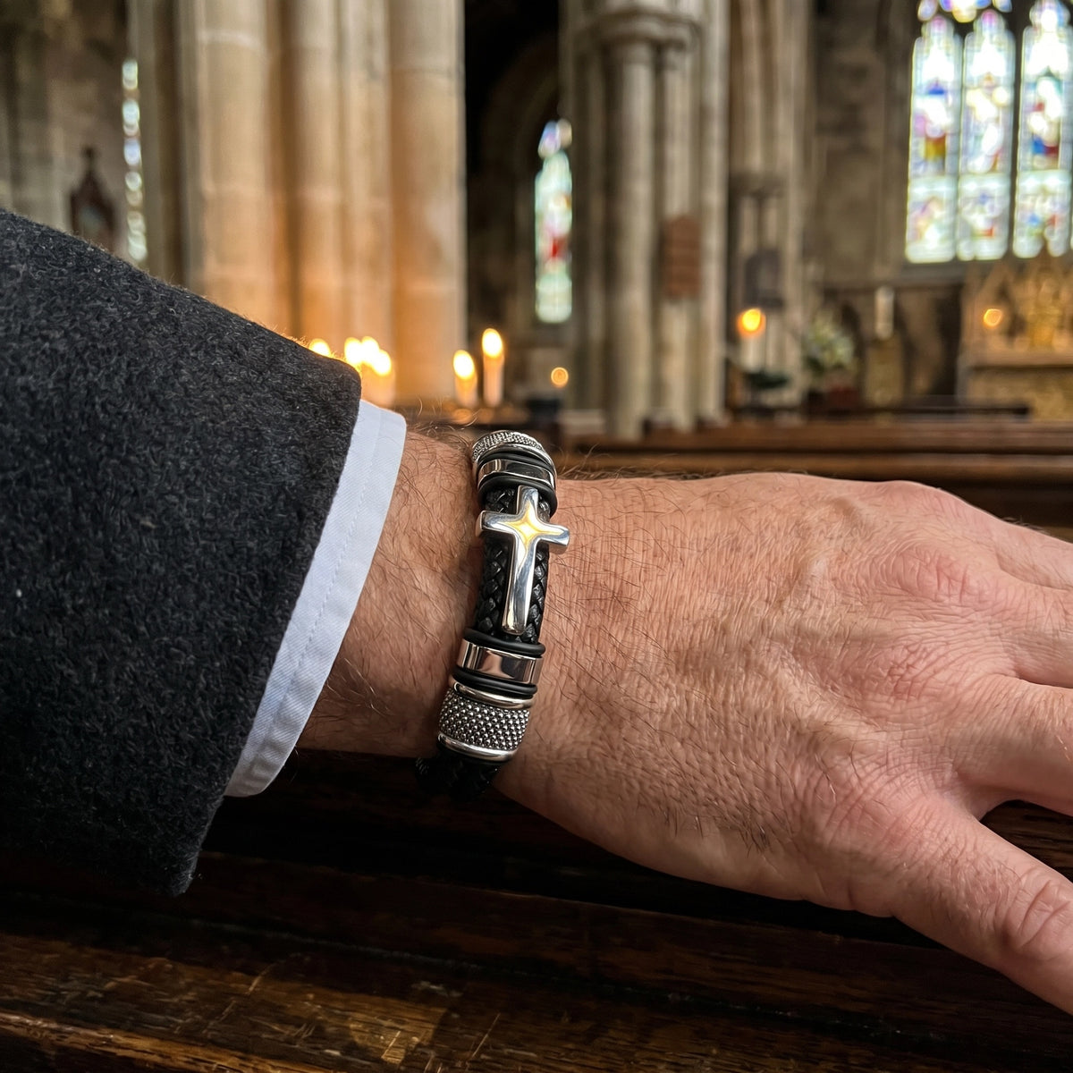 Mehrreihiges geflochtenes Armband mit Tigerauge-Perlen, Magnetverschluss, für Herren, Modell Cébreu