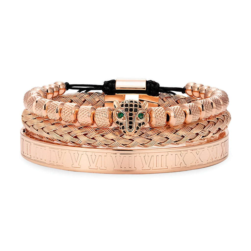 Trio de bracelets en acier inoxydable or rosé avec tête de léopard et détails tressés.