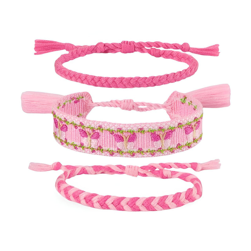 Trio de bracelets en coton rose avec motif papillons, tressés et à franges, pour femme.