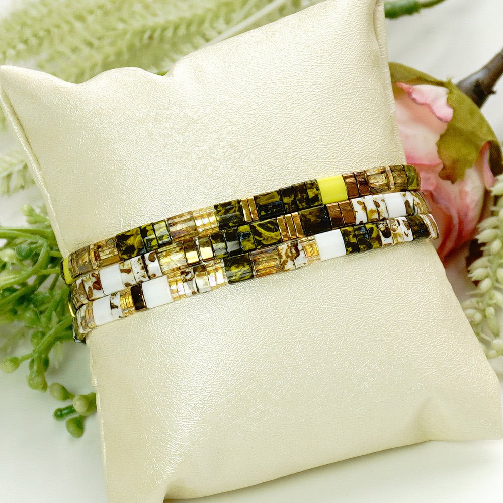 Trio de Bracelets en perles du Japon Miyuki kaki et blanc marbré, parure pour femme, bijoux de poignet élastiques, lot de trois pièces, accessoires tendance, modèle Masata