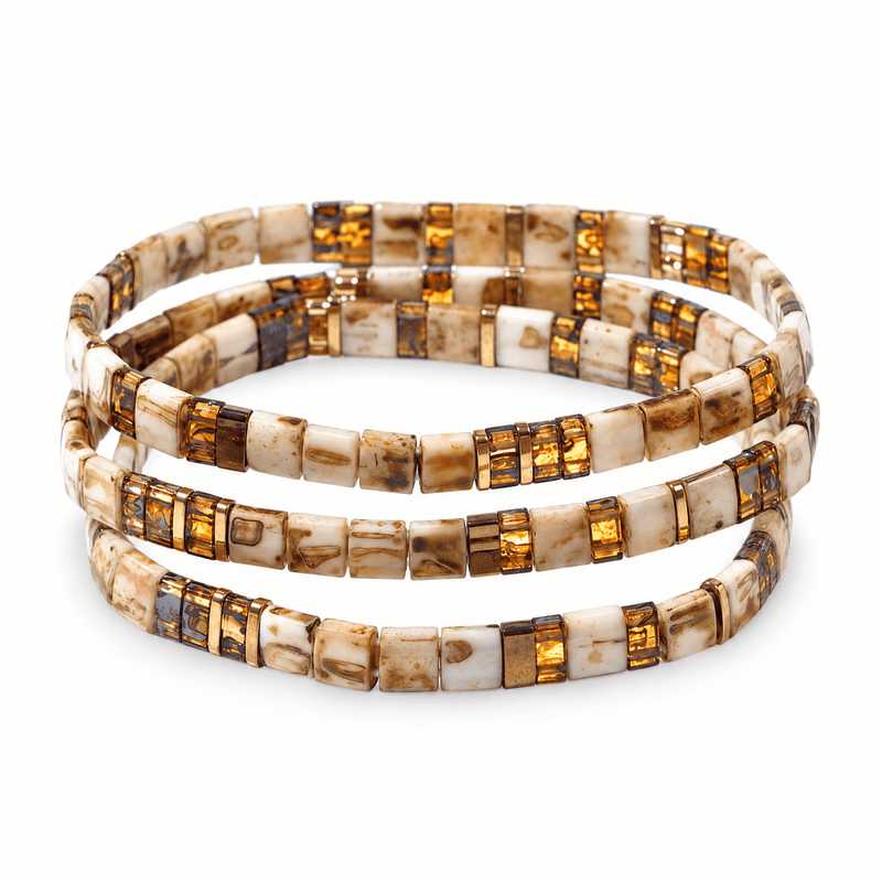 Trio de bracelets Tsugumi Blanc et camel — V6 validée, trois bandes frontales studio