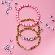 Trio de bracelets, résine et perles, "LOVE", coloré, pour femme, modèle Atsana - La Boutique du Bracelet