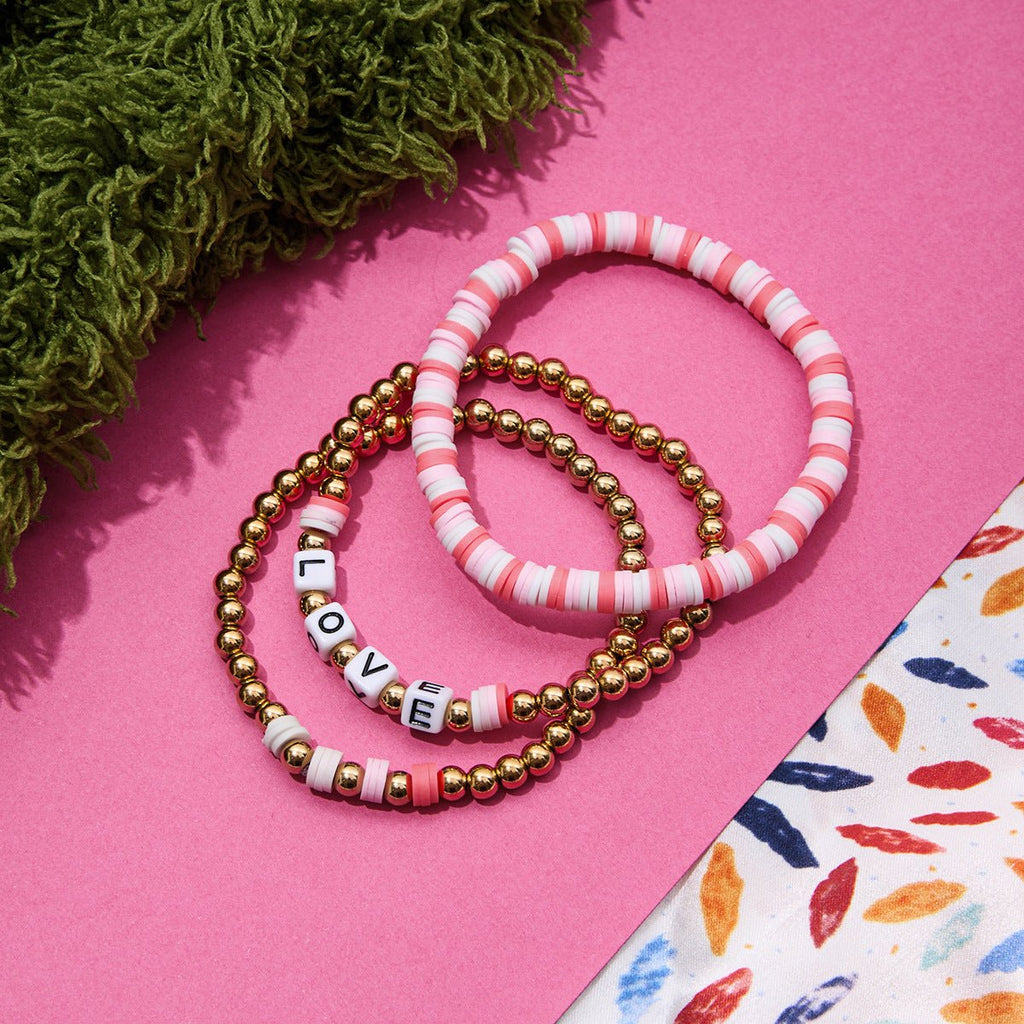 Trio de bracelets, résine et perles, "LOVE", coloré, pour femme, modèle Atsana - La Boutique du Bracelet