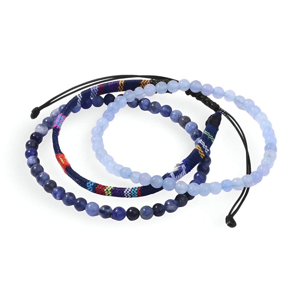 Trio de bracelets tibétains pour homme en calcédoine bleue, avec perles et lanières tissées multicolores ajustables.