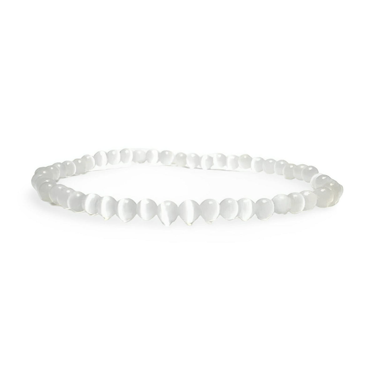 Trio de bracelets tibétains pour homme en œil de chat blanc et argent, style Alvaro, design épuré et élégant.