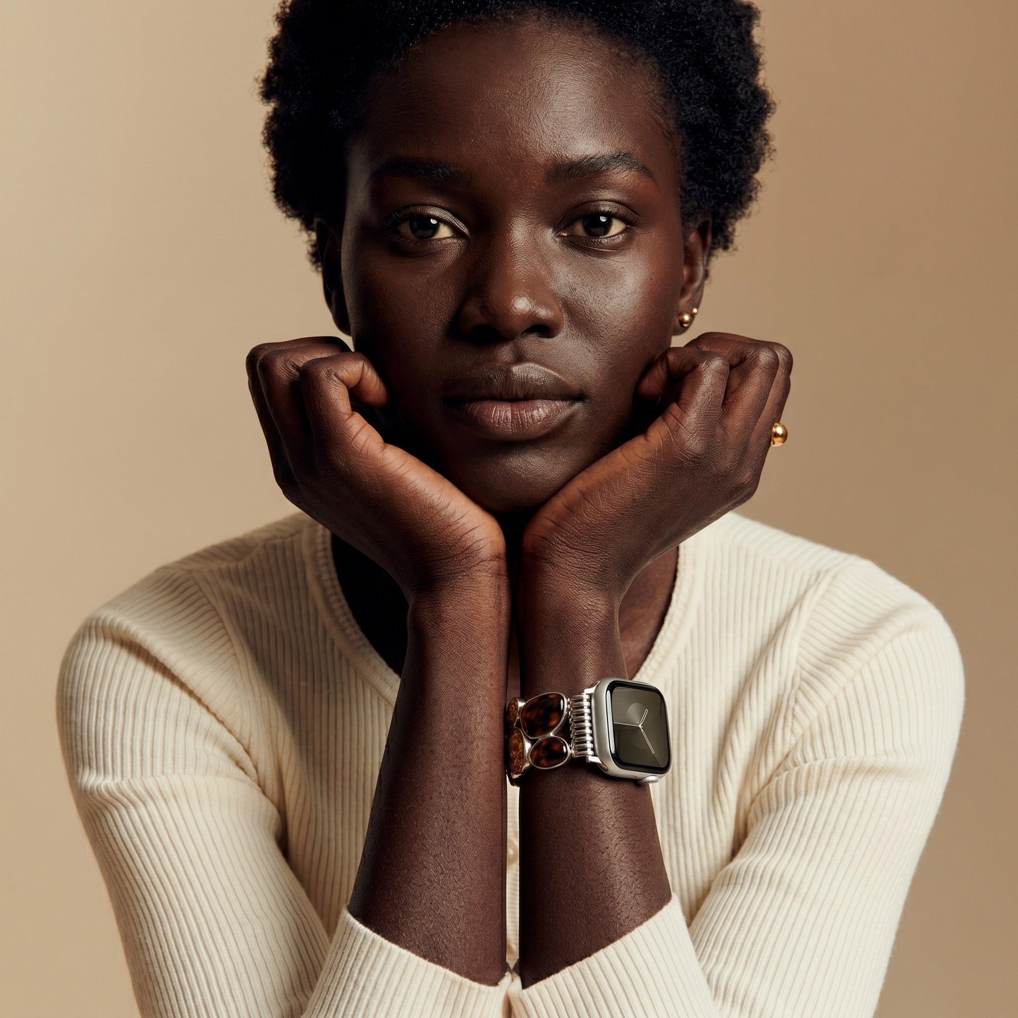 Bracciale per Apple Watch donna, maglie in resina ambrata, finitura metallica, comfort elastico, stile chic, modello Agarte