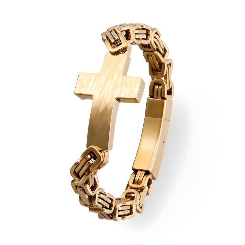 Bracelet homme en acier inoxydable doré avec motif croix centrale et maillons robustes entrelacés.