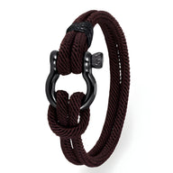 Bracelet cordon bordeaux pour homme avec fermoir mousqueton métal noir mat.