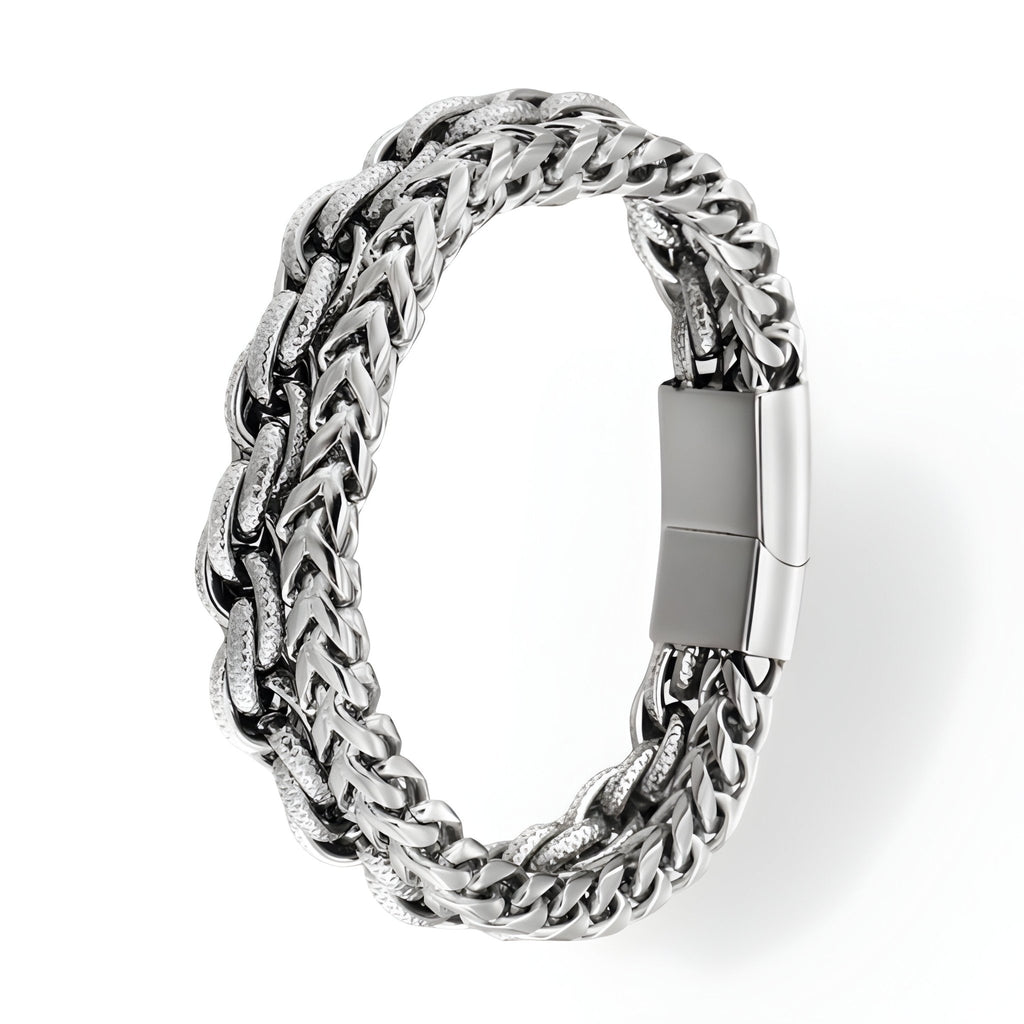 Bracelet homme en acier inoxydable argenté à double maille avec fermoir élégant.