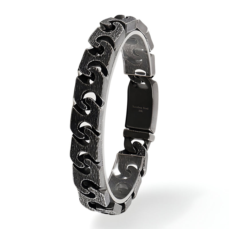 Bracelet homme en acier inoxydable noir avec maille gourmette et fermoir plat gravé.