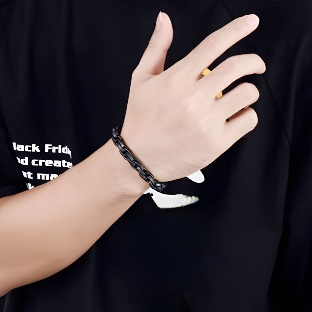 Bracelet homme chaîne en acier inoxydable noir, style tendance et moderne.