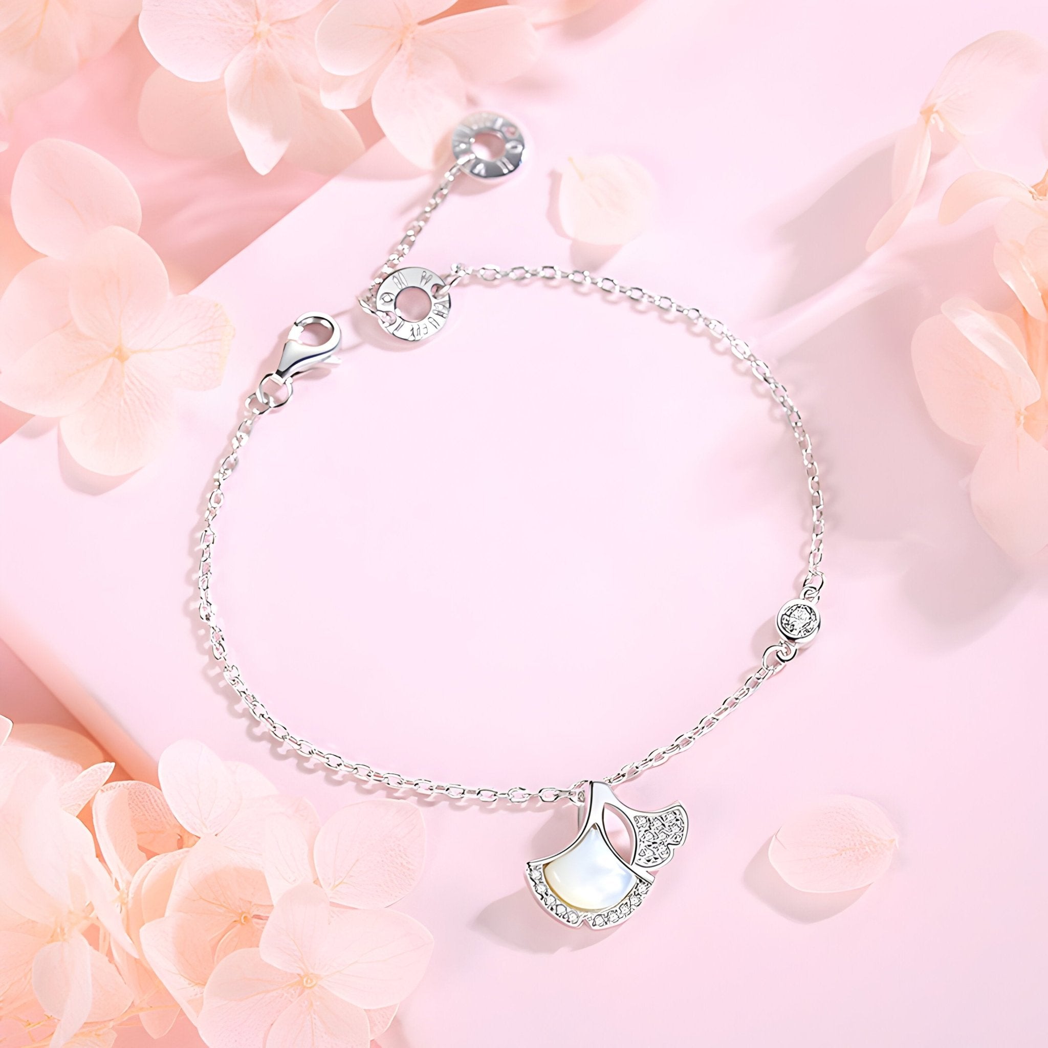 Bracelet en argent sterling pour femme, charm feuilles de ginkgo, modèle Ellie - La Boutique du Bracelet