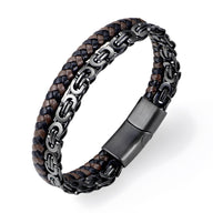 Bracelet en cuir noir tressé avec chaîne en métal argenté et fermoir magnétique noir mat.