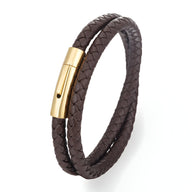 Bracelet double tour en cuir marron tressé avec fermoir métallique doré lisse.