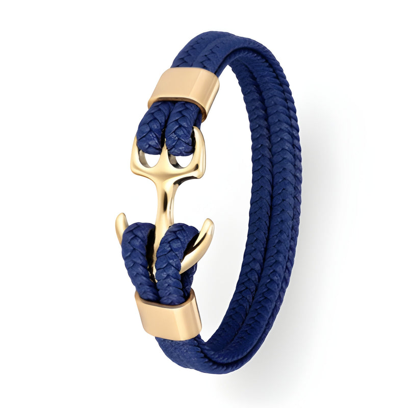 Bracelet en cuir bleu tressé avec ancre dorée et fermoirs métalliques dorés.