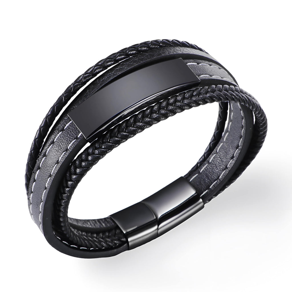 Bracelet multi-rangs en cuir noir avec tresse et fermoir métallique noir mat, style moderne.