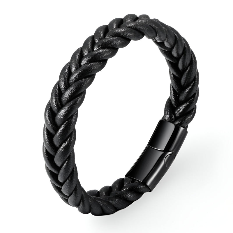 Bracelet torsadé en cuir noir avec fermoir magnétique en métal noir mat.
