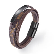 Bracelet multi-rangs marron avec motif damier et fermoir noir mat en acier.