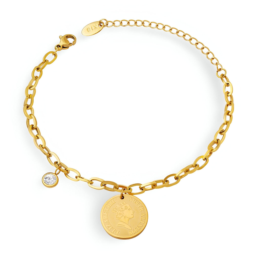 Bracelet en chaîne dorée à maillons ovales avec médaillon gravé Elisabeth II et petit zircon clair pendentif.